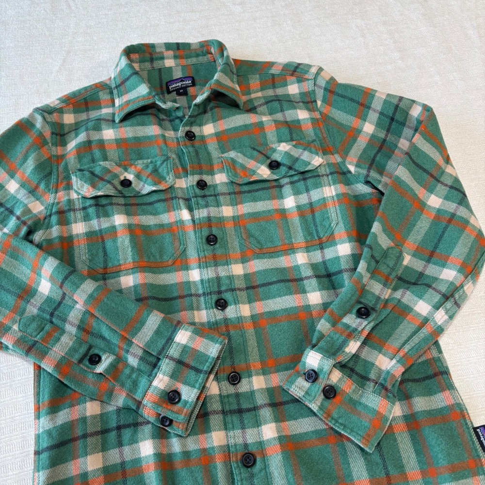Patagonia Fjord Flannel Shirt Mens XS Green Orange Plaid Organic Cotton 53947